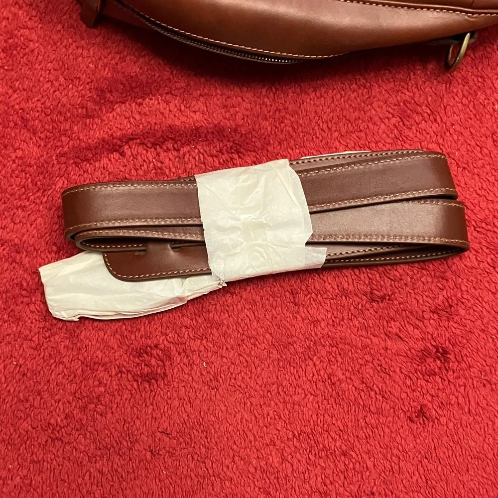 Alliance Collection Leather Briefcase/Attache w Shoulder Strap, Light Brown